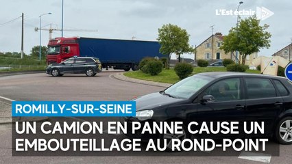 Camion en panne et bel embouteillage à Romilly-sur-Seine