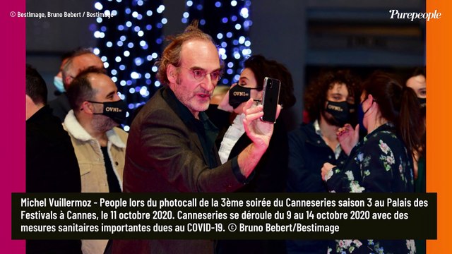 Alexis Michalik a pris le melon , Emmanuel Macron méprisant : Un célèbre comédien en roue libre, il se lâche !