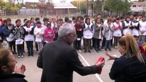 Julio Zamora entregó 168 pares de anteojos nuevos a estudiantes de Tigre