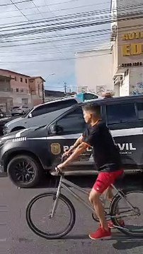 Velório de um dos quatro policiais civis mortos na Chacina de Camocim acontece em Fortaleza