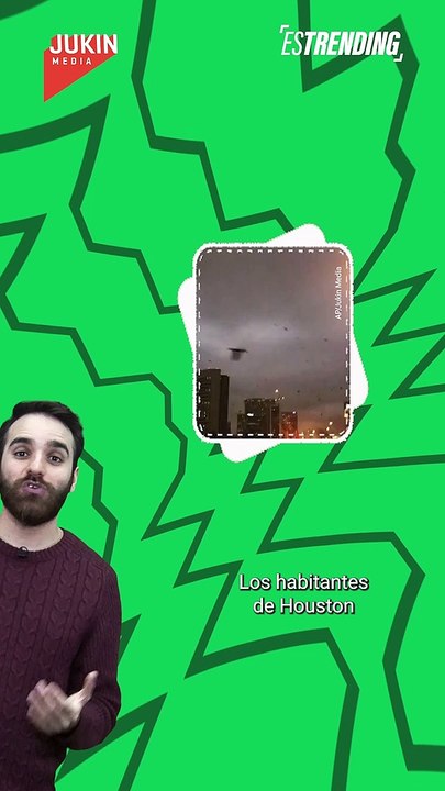 Enorme manada de pájaros se apodera de la ciudad