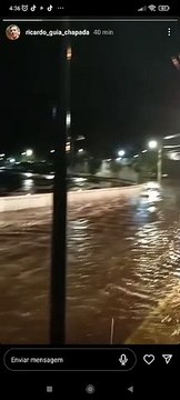 Ruas de Lençois alagam após chuvas intensas