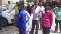 मैनपुरी: संदिग्ध परिस्थितियों में युवक का शव पेड़ पर लटकता मिला, देखें वीडियो