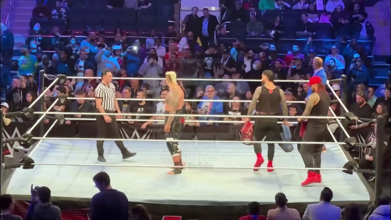 Solo Sikoa vs Cody Rhodes Full Match during WWE Live Event!! video