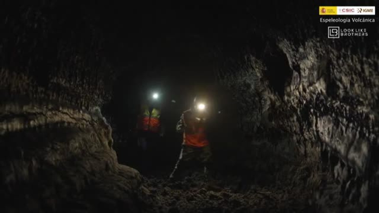 Entramos dentro del volcán Cumbre Vieja donde las temperaturas alcanzan los 50 grados
