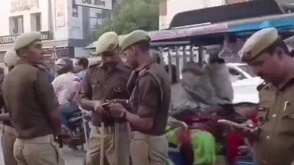 वाराणसी के इस अपार्टमेंट में चल रहा था "गंदा काम", ऐसे हालात में मिले लोग...