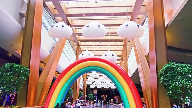 Getting Lost in the Weirdest Grocery Store OMEGA MART! Weekend Family Trip in Vegas Strip Vlog