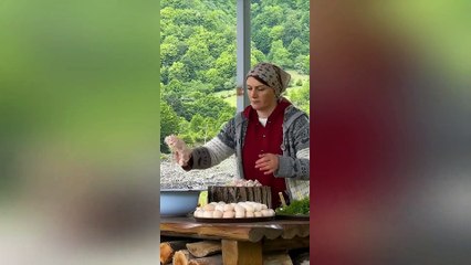 100 Eggs in Juicy Minced Meat and Stretchy Cheese!