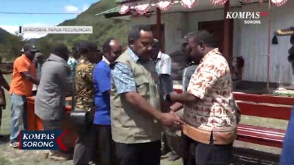 Korban Longsor Elarek Jayawijaya Terima Bantuan Uang Tunai dan Bama