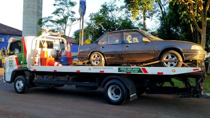 PRE de Cascavel apreende Monza abarrotado de cigarros na BR-369