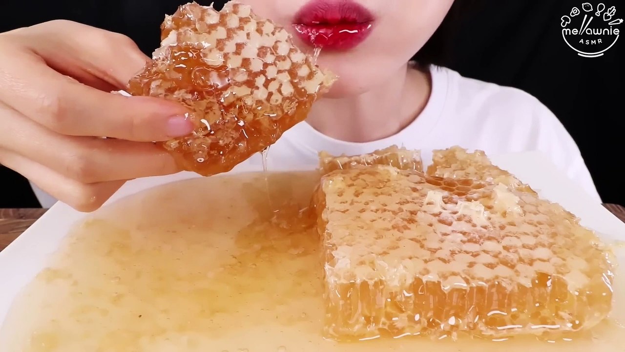 ASMR MUKBANG｜RAW HONEYCOMB 벌집꿀 먹방 ハニカム EATING SOUNDS