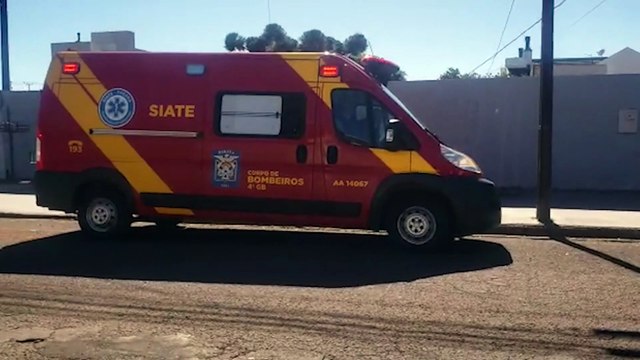 Homem sofre queda de 4,5 metros e precisa ser socorrido pelo Corpo de Bombeiros