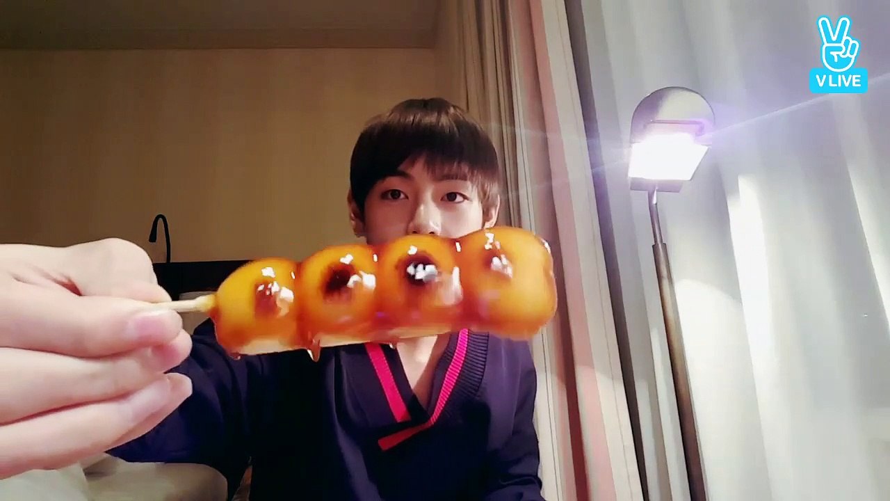 2016.12.13 BTS VLIVE TAEHYUNG -11