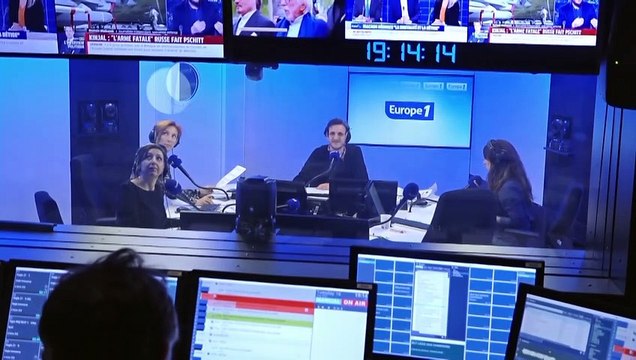 Festival de Cannes : Johnny Depp et Maiwenn ouvrent le bal sous les yeux de plusieurs centaines de fans