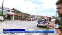 Manifestantes pedem moradia na Avenida Cruz Cabugá
