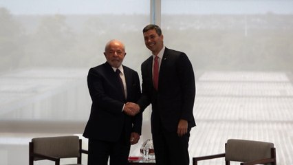 Santiago Peña se reúne con Lula en aras de profundizar la sociedad entre Paraguay y Brasil