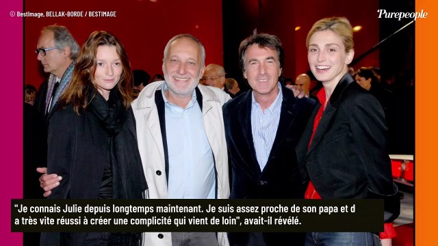 Julie Gayet, une femme délicieuse : ce célèbre acteur dont elle est proche, leur connexion vient de loin