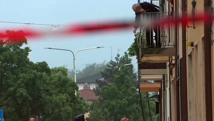 Alluvione a Faenza: gli abitanti soccorsi dentro le case