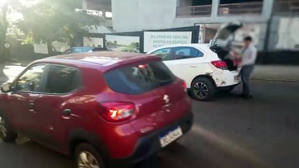 Tracker e Onix se envolvem em acidente no Centro