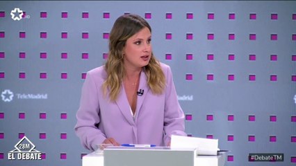 Alejandra Jacinto le acerca a Ayuso el libro de su exconsejero Reyero: "No me lo acerque"