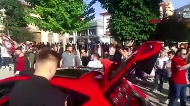 SPOR Çorum FK'da yönetim ve futbolcular üstü açık otobüsle şehir turu attı
