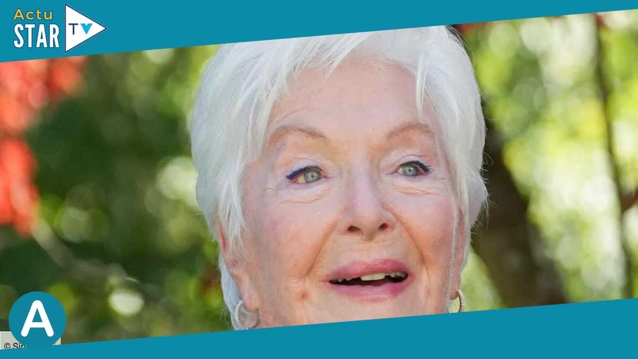 Line Renaud bouleversée : cet honneur de Anne Hidalgo qui la touche en plein coeur