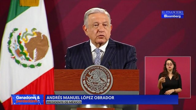 AMLO anunció regalo a maestras y maestros en su día