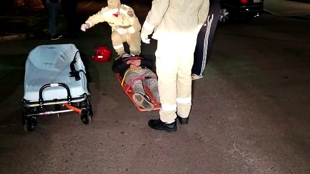 Motociclista fica ferido ao se envolver em acidente na Rua São Paulo
