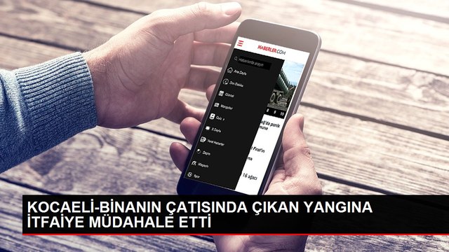 KOCAELİ-BİNANIN ÇATISINDA ÇIKAN YANGINA İTFAİYE MÜDAHALE ETTİ