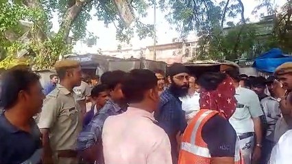 सब्जी मण्डी रोड से अतिक्रमण किया ध्वस्त, अतिक्रमियों में मचा हड़कंप