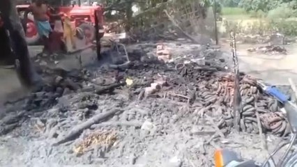 बाराबंकी के इस इलाके में आग का तांडव, सब कुछ हो गया तबाह