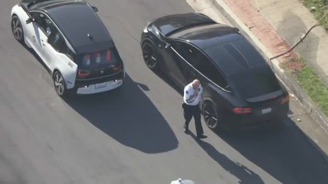 Brutal ataque de un enjambre de abejas a un policía en EEUU