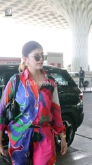 Sanjana Sanghi इस हॉट लुक में एयरपोर्ट पर हुई स्पॉट