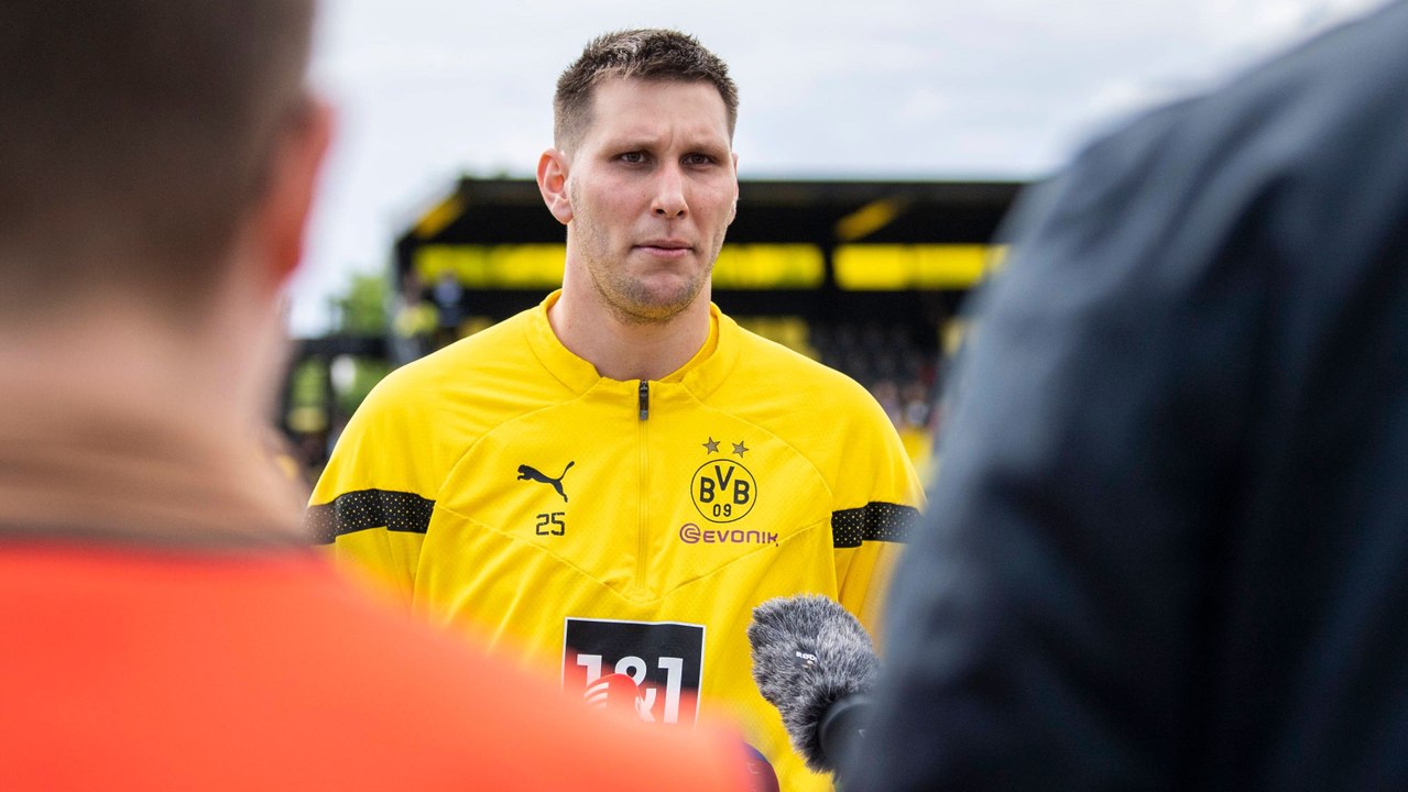 Süle sorgt für Lacher: 'Von mir aus auch zum Bierkönig'