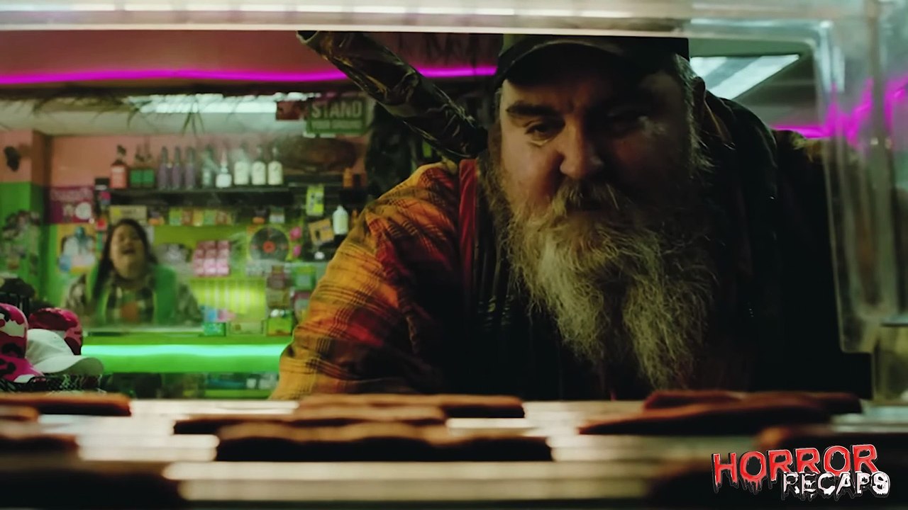 Gas Station Clerk Guides a BLIND Woman Escaping a Serial KILLER via FACETIME - Movie Recap