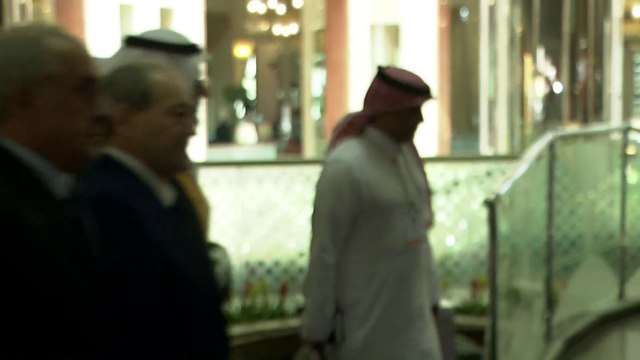 التمثيل سيكون على أعلى مستوى .. بدء وصول رؤساء الوفود المشاركة بالاجتماع الوزاري لجامعة الدول العربية #جدة #العربية