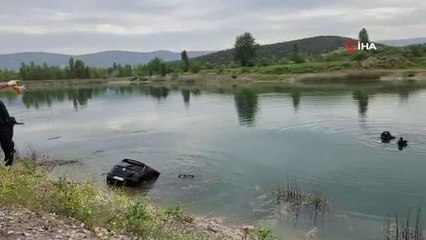 Park halindeki otomobil gölete uçtu: 1'i çocuk 3 ölü