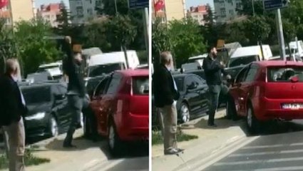 Trafikte kıskançlık dehşeti! Eşini başkasının otomobilinde görünce döner bıçağına sarıldı