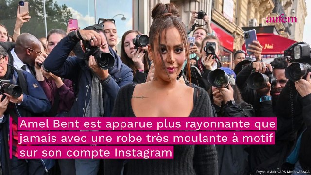 Amel Bent met ses formes en valeur dans une robe ultra-moulante à motif