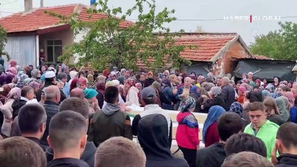 Önce 17 yaşındaki oğul sonra babası! Bir saat arayla kalp krizinden öldüler