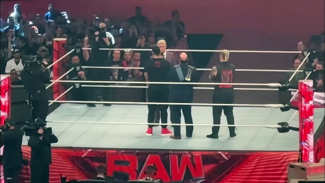 Cody Rhodes challenges Roman Reigns to a rematch - WWE Raw 4/3/23