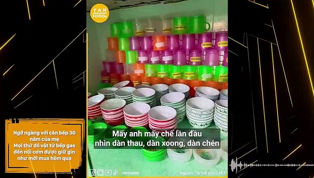 Ngỡ ngàng với căn bếp 30 năm của mẹ Mọi thứ đồ vật từ bếp gas đến nồi cơm được giữ gìn như mới mua hôm qua