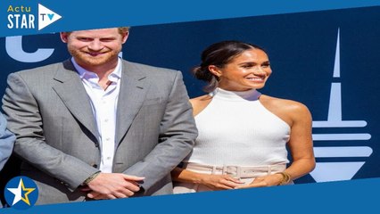 Meghan Markle : total look noir et brushing wavy impeccable pour une nouvelle sortie remarquée avec