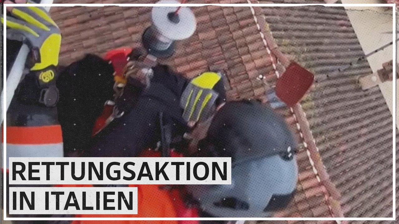 Zwei Personen in Italien von Hausdach gerettet