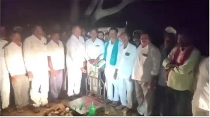 పెద్దపల్లి: రైతులు కొనుగోలు కేంద్రాన్ని వినియోగించుకోవాలి