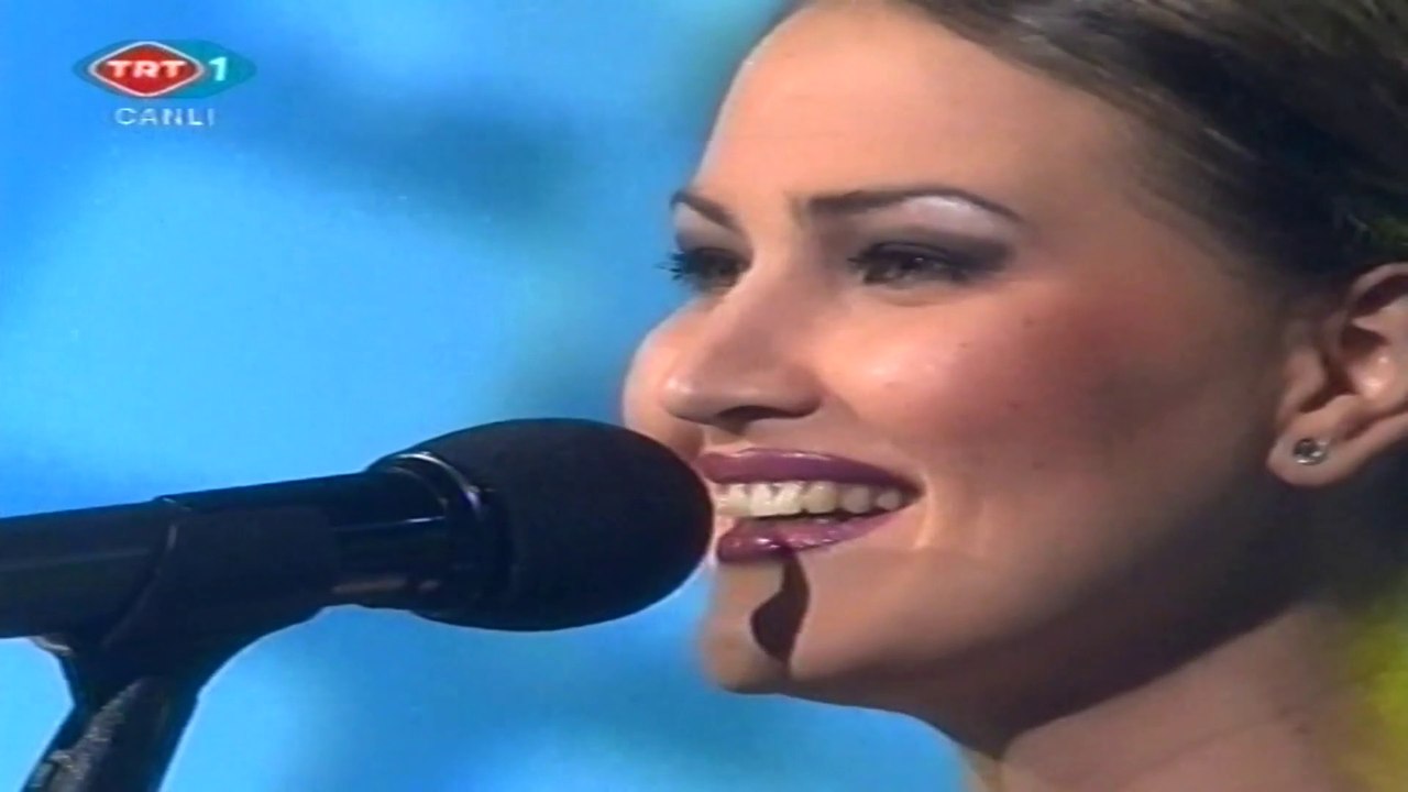 Seda Gökkadar / O beni bir bahar akşamı terk edip gitti