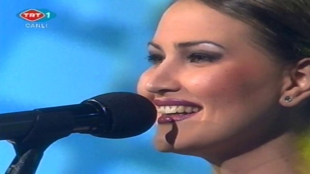 Seda Gökkadar / O beni bir bahar akşamı terk edip gitti