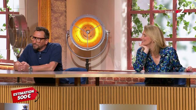 Caroline Margeridon nargue ses collègues d'Affaire conclue sur France 2...