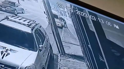 Delincuente aprovecha la madrugada para robarse un microbús en zona 1 capitalina