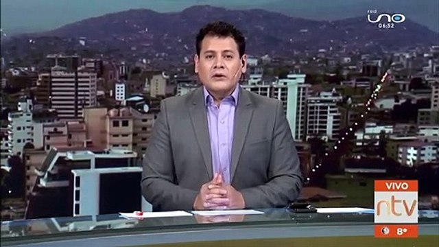 Trufi chocó contra una flota que invadió carril, una persona resultó gravemente herida